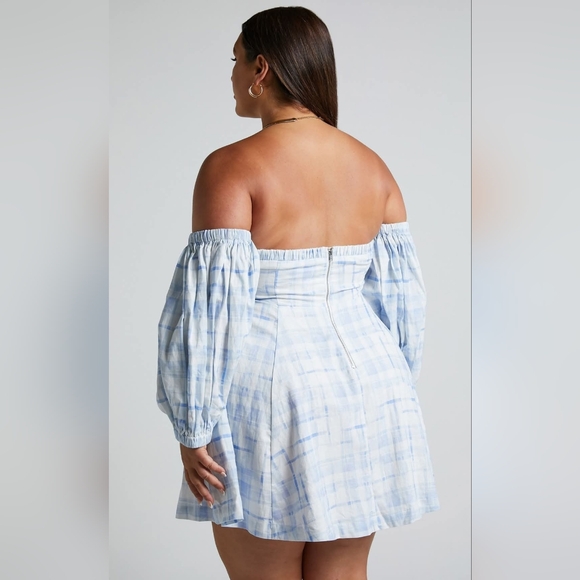 Amalie The Label - Emerita Linen Blend Off Shoulder Puff Sleeve Twist Mini Dress - Picture 3 of 6